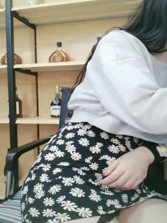 特殊的美容院性冷淡的妻子忽然玩起了自慰棒！
